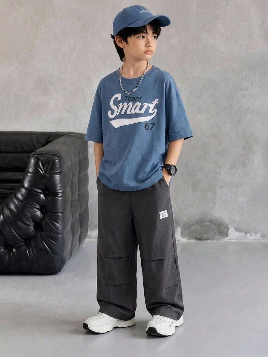 SHEIN Casuvi Kids 青少年男孩字母印花短袖T恤與長褲休閒兩件套 - 彩色 - 查看 1