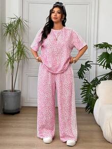 SHEIN EZwear 大尺碼女款豹紋圓領短袖T恤與長褲休閒套裝 - 彩色 - 查看 5