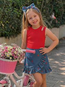 Emery Rose Kids Emery Rose Kids 女童純色圓領鏤空設計背心上衣與草莓圖案荷葉邊裙擺套裝 - 紅色 - 查看 3