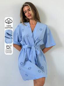 Livesso Summer Vacation Hollow Embroidery Floral Pattern Loose Fit Women's Nightgown - Blue - View 1