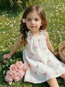 SHEIN Vintaside Kids 女童清新刺繡吊帶洋裝 夏季新款 溫柔米色手工粉色花朵刺繡 嬰幼兒A字裙 甜美無袖兒童公主裙 - 白色 - 查看 2