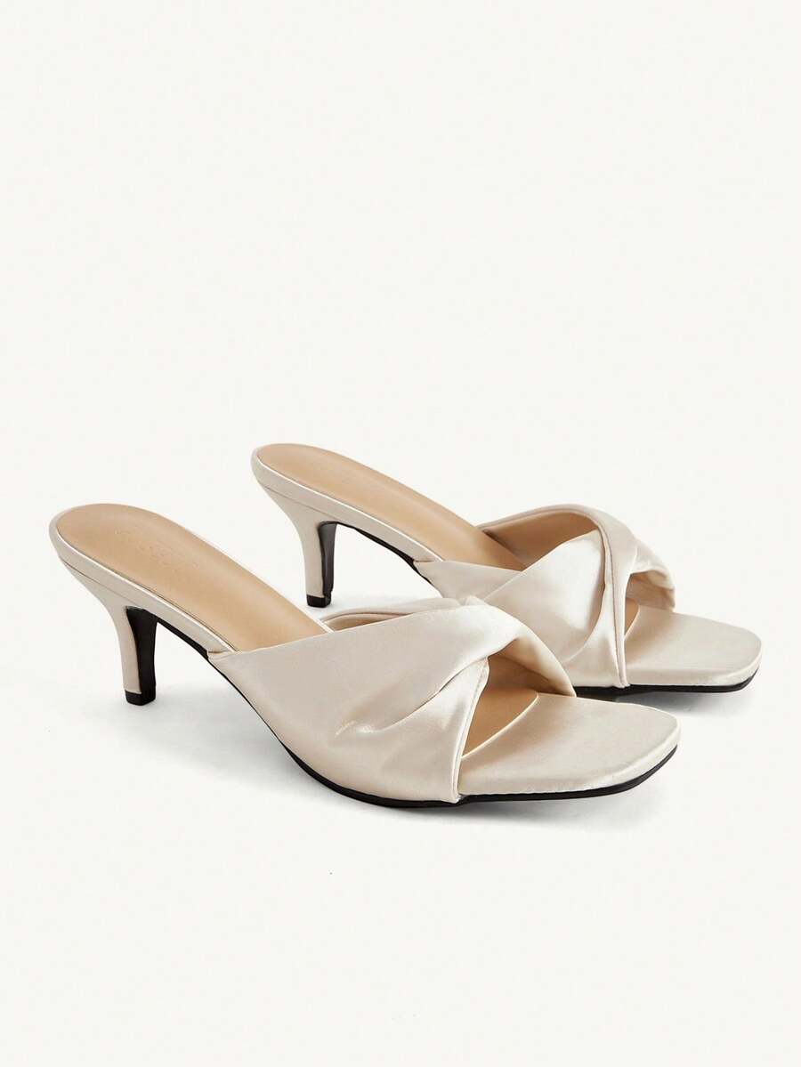 CUCCOO CHICEST Ladies, Bows, High Heels. - Light Apricot - View 1