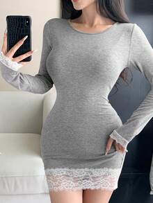DAZY Gaun Tidur Wanita Model Slim Fit dengan Leher Bulat dan Hiasan Renda Kontras - Grey - View 4