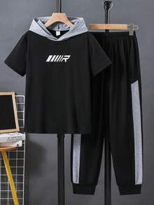 SHEIN 2件組兒童青少年男童休閒運動百搭拼色連帽短袖套頭上衣 & 慢跑長褲套裝，學院風百搭適用於居家、外出、學校、運動，夏季穿搭 - 黑色 - 查看 3
