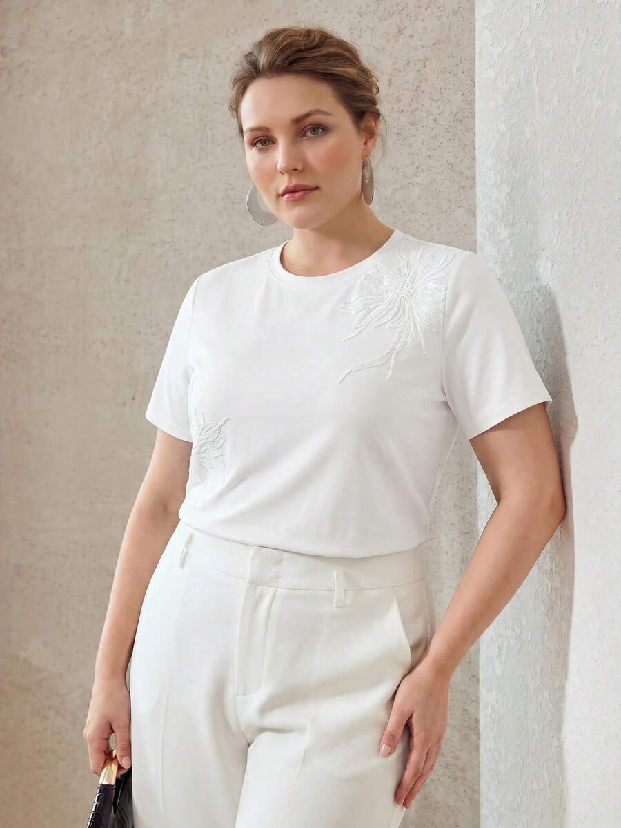 MOTF PREMIUM PLUS SIZE SUMMER EXQUISITE FLORAL EMBROIDERED KNITTED ELASTIC PURE COTTON T-SHIRT - White - View 2