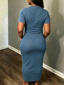 SHEIN 大尺碼夏季休閒純色修身洋裝 - 藍色 - 查看 2
