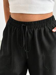 SHEIN Essnce 大尺碼夏季休閒百搭純色短褲 - 黑色 - 查看 7