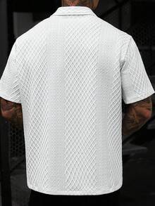 Manfinity CasualCool 男士素色針織提花紋理胸前Logo裝飾柔軟夏季成熟休閒寬鬆短袖襯衫 - 白色 - 查看 2