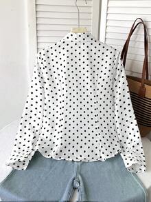 SHEIN 青少年女孩黑白波點印花修身圓弧下擺休閒襯衫，適合春季、秋季、冬季，開學季穿搭，優雅學院風 - 黑與白 - 查看 2
