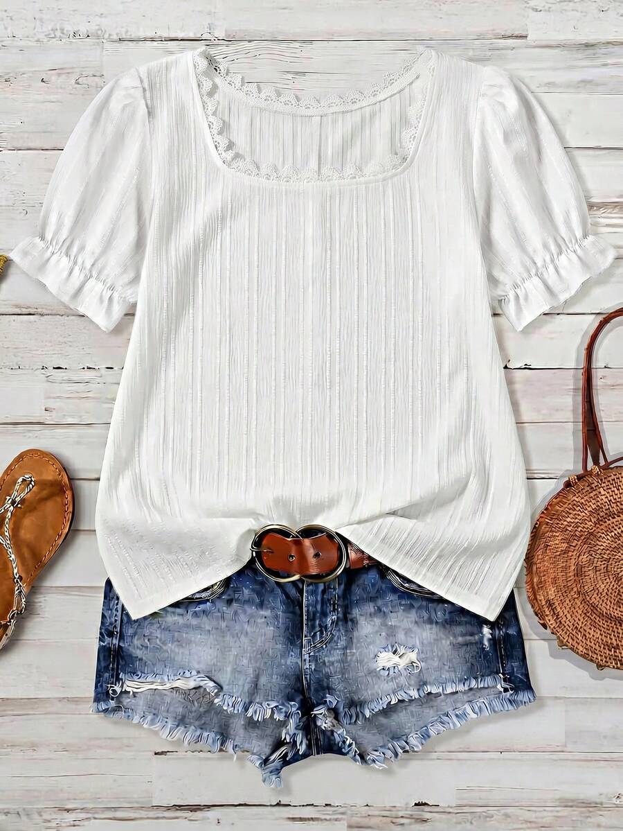 SHEIN VCAY Blusa de manga corta con cuello cuadrado de encaje de contraste de unicolor para mujer de talla grande - Blanco - Ver 1