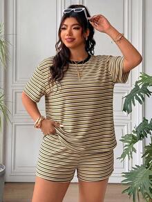 SHEIN EZwear 黑金配色女款大尺碼短袖T恤與短褲休閒簡約兩件套，適合健身、早午餐、辦公室、夏季度假、夏威夷 - 黃色 - 查看 4