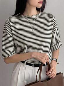 FRIFUL Women's Wavy Striped Loose Contrast Trim Short Sleeve T-Shirt, Summer Casual Wear - Black and White - View 18