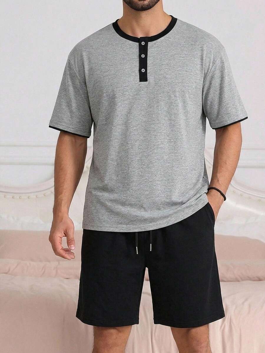 DAZY 男士夏季純色拼接領半開襟短袖T恤搭配短褲居家休閒睡衣套裝 - 灰色 - 查看 1