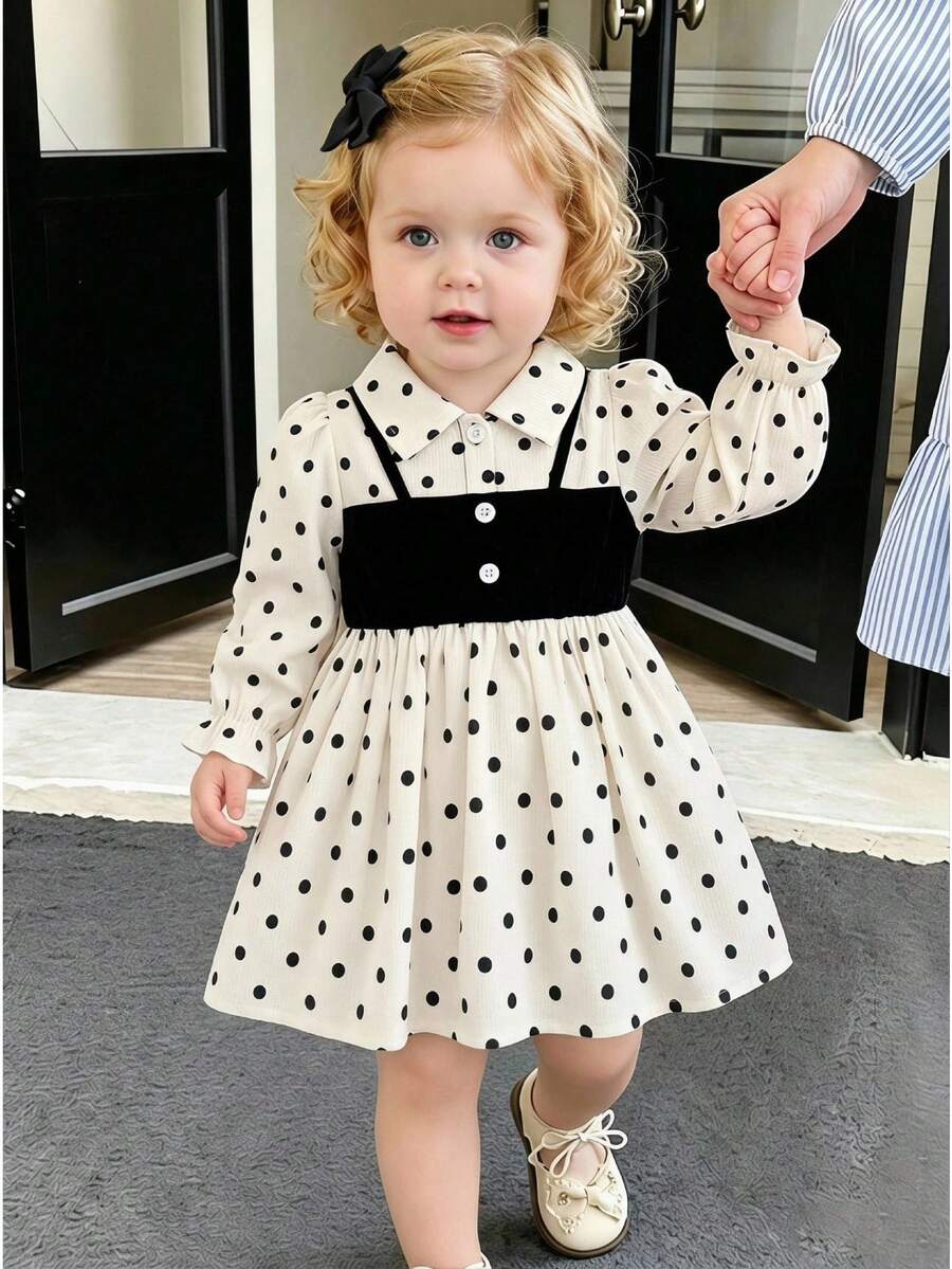 SHEIN Playful Pals 女嬰領口泡泡長袖 2合1 A字洋裝，經典 A字剪裁適合各種體型的嬰兒，獨特領口設計增添正式感，巧思泡泡袖打造甜美俏皮風格，豐富 2合1 設計，適合女嬰日常休閒舒適穿著、戶外玩耍及度假休閒穿搭