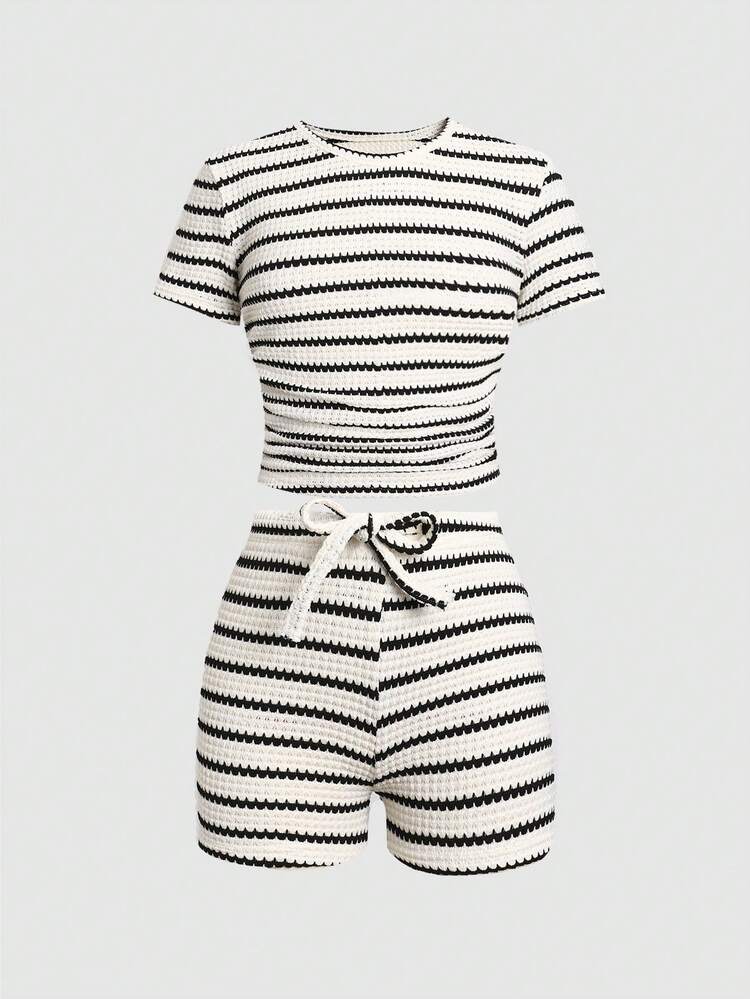 SHEIN Kids Tween Girl Knitted Casual Striped Black White Gray Crew Neck Pullover + Striped Black White Shorts Set, Summer Outfit, Style, Casual Style, Style - Black and White - View 5