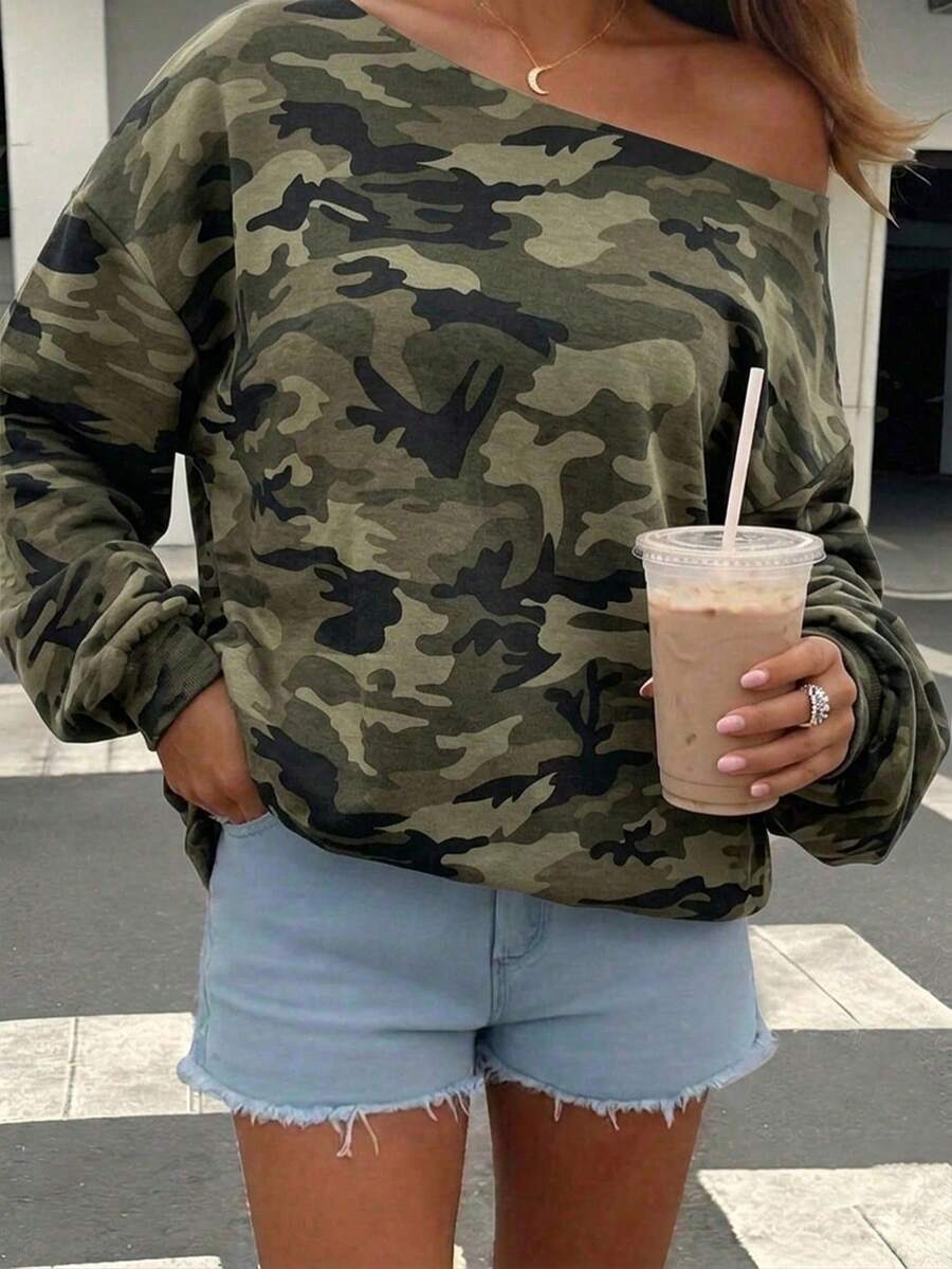 SHEIN EZwear 女款休閒衛衣,迷彩印花,露肩衛衣,女款秋冬服飾,街頭風,適合日常通勤、約會、聚會、秋冬、夏季、聖誕節、新年、感恩節、派對、婚禮、海灘、畢業典禮,優雅、休閒、外出 - 彩色 - 查看 1