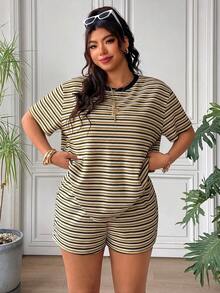 SHEIN EZwear 黑金配色女款大尺碼短袖T恤與短褲休閒簡約兩件套，適合健身、早午餐、辦公室、夏季度假、夏威夷 - 黃色 - 查看 1