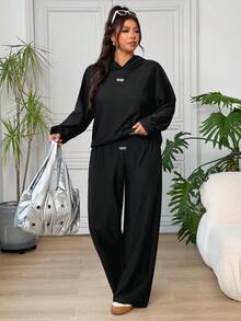 SHEIN EZwear 大尺碼女款字母印花連帽長袖上衣與長褲休閒日常兩件套 秋季 - 黑色 - 查看 5