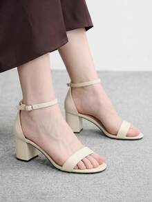 CUCCOO BIZCHIC 女款扣飾設計優雅高跟涼鞋，適合日常穿著的春季鞋 - 嫩黃色 - 查看 4