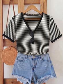 Breezaya Plus Size Women's French Style Elegant Button Half-Placket Lace Patchwork Contrast Color Top Holiday Black And White Summer - Black and White - View 4