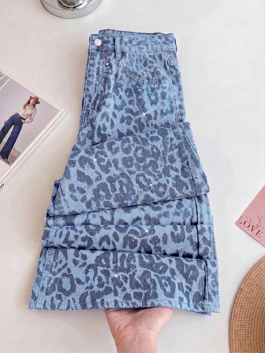 Modelyn 大尺碼女款豹紋水鑽寬腿寬鬆休閒牛仔褲