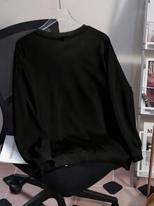Beetlejuice X SHEIN Sweatshirt Kasual Lengan Panjang Leher Bulat Motif Kartun Slogan untuk Wanita Ukuran Besar, Cocok untuk Musim Gugur. - Putih - View 2