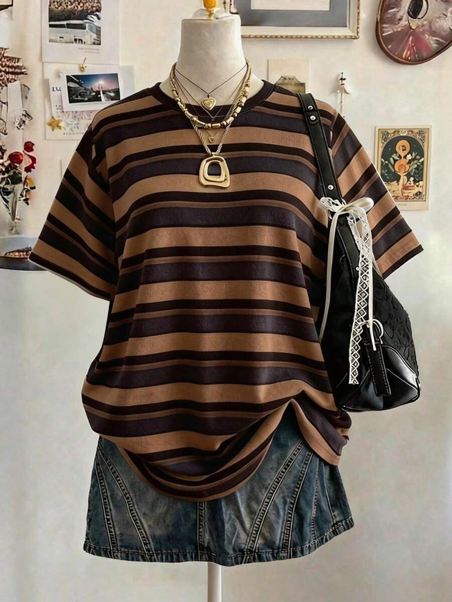 SHEIN 青少年女孩數位條紋圖案短袖T恤,春夏休閒舒適時尚,百搭夏季穿搭,適合戶外運動、野餐、街拍、居家、校園、節慶,送禮佳品,美式復古經典風格 - 彩色 - 查看 1
