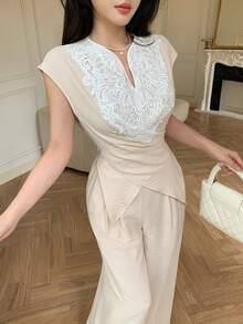 Celisse Conjunto elegante de 2 piezas para mujer con blusa de manga corta con cuello en V, patchwork de encaje bordado y lazo cruzado en los hombros & pantalones largos de pierna ancha - Albaricoque - Ver 5