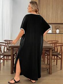SHEIN CURVE+ 大尺碼度假休閒拼接滾邊洋裝 - 黑與白 - 查看 2
