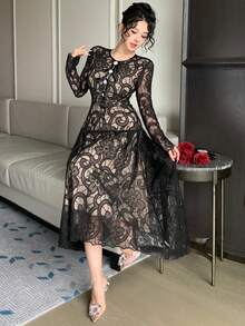 DAZY Gaun Musim Gugur Elegan Leher Bulat Lengan Panjang dengan Ikat Pinggang, Renda Hitam, Potongan Ramping, Panjang Sedang - Hitam - View 7