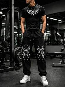 GymBeat 男士哥德風印花插肩袖短袖T恤與長褲運動套裝 - 黑色 - 查看 1
