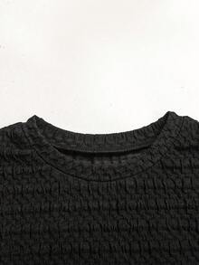 SHEIN 青少年女孩休閒優雅針織紋理圓領短袖上衣與可愛荷葉邊裙 2 件套，Y2K青春時尚套裝，適合返校與日常穿著 - 黑色 - 查看 9