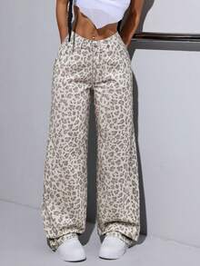 Jeanoix Plus Size Women's Leopard Print Pocket Washed Straight Leg Jeans - Multicolor - View 1