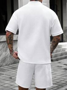 Manfinity CasualCool 男士立領 Polo 衫套裝，針織提花面料，時尚百搭風格，適合日常穿著，送給男朋友或丈夫的理想禮物 - 白色 - 查看 2