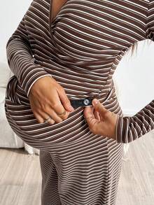 SHEIN طقم أمومة من قطعتين: ملابس علوية بأكمام طويلة مخطط باللون البني وبنطال - مناسب للرضاعة - أسلوب كاجوال خريفي - بني - مشاهدة 6