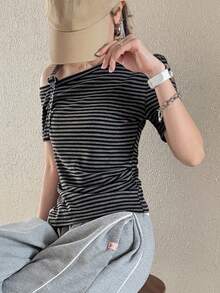 FRIFUL 女款條紋拼接配色不對稱下擺不對稱肩設計夏季T恤 - 灰色 - 查看 8