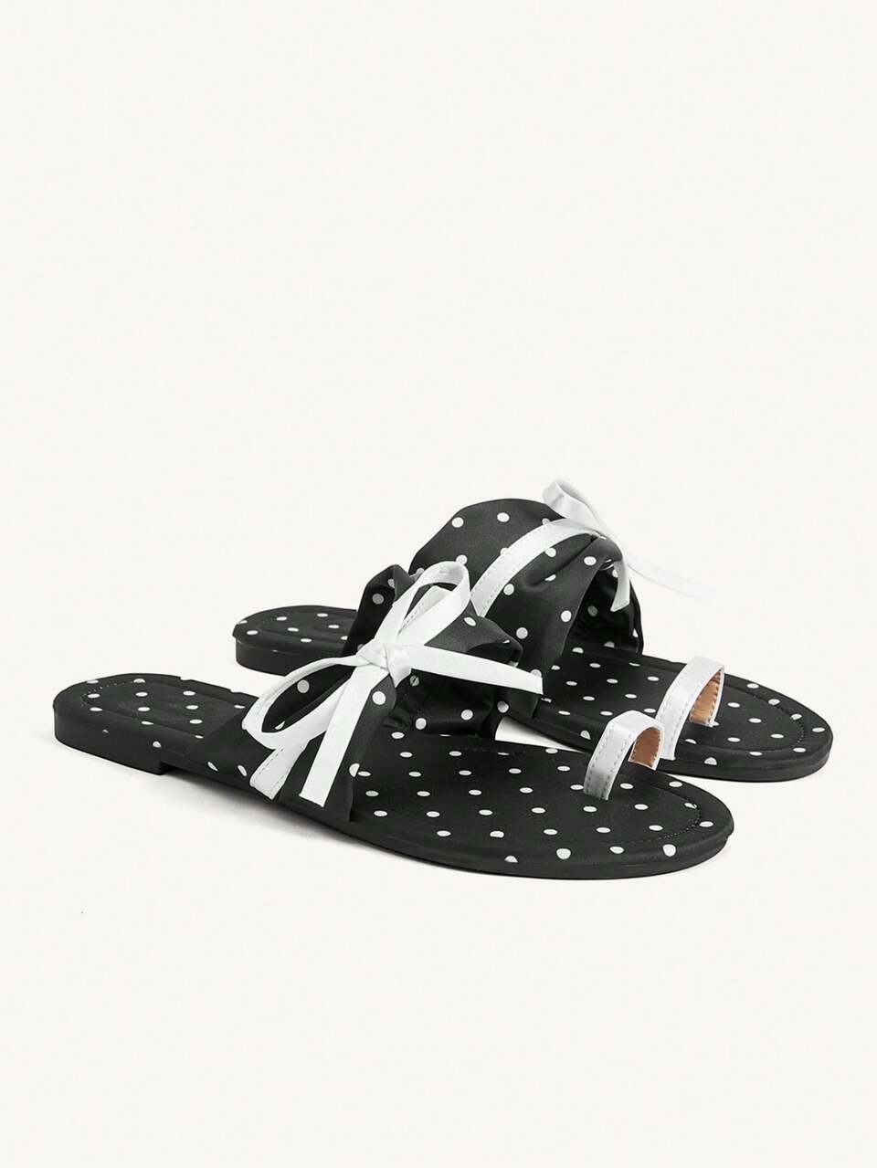 CUCCOO CHICEST French-Toed Roman Sandals For Women, Cross-Strapped Metal Embellishment, Flat-Bottomed Comfortable And Versatile Women's Shoes