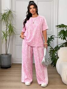 SHEIN EZwear 大尺碼女款豹紋圓領短袖T恤與長褲休閒套裝 - 彩色 - 查看 3