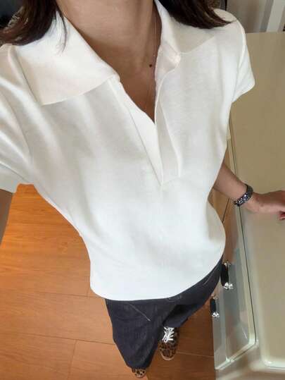 Livesso Damen weißes Poloshirt mit Kragen, V-Ausschnitt, Kurzarm, einfarbig, minimalistisch, lässig, locker geschnitten, vielseitig kombinierbar, T-Shirt