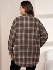 Comfylo 大尺碼極簡休閒格紋單排扣長袖襯衫 - 彩色 - 查看 2