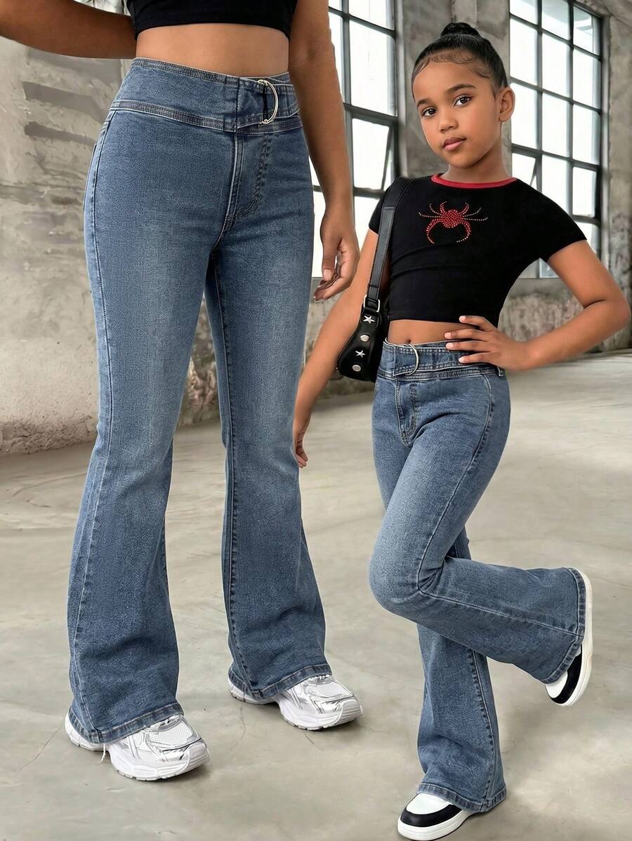 SHEIN 少女牛仔裤,复古水洗街头风,金属扣腰带喇叭裤腿,百搭新款式,适合上学、日常穿着、外出等场合。 - 中等水洗藍 - 查看 1
