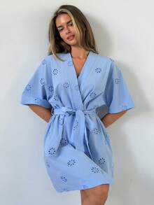 Livesso Summer Vacation Hollow Embroidery Floral Pattern Loose Fit Women's Nightgown - Blue - View 8