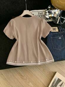 Franclia Blus Liburan Elegan Wanita dengan Bordir, Kancing, dan Tali Pengikat, Model Kerut - Khaki - View 2