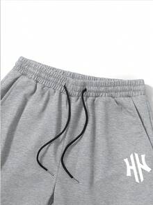 Manfinity Homme 男士大尺碼字母印花短袖T恤與短褲休閒日常套裝 - 彩色 - 查看 5