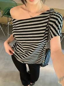 DAZY 女款條紋不對稱領蝙蝠袖短袖T恤 外出上衣 - 灰色 - 查看 6