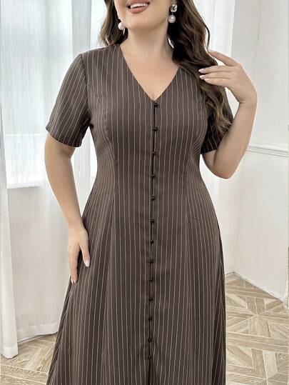 Modelyn Minimalist Günlük Çizgili Baskılı V Yaka Kısa Kollu Bel Oturtmalı A Kesim Regular Fit Büyük Beden Elbise, İlkbahar/Yaz