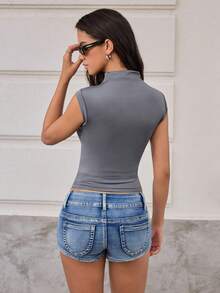 SHEIN Top base para mujer gris claro, nuevo diseño de moda ajustado con recortes y calados, favorecedor, casual y sexy, para club, noche y verano - Gris - Ver 3