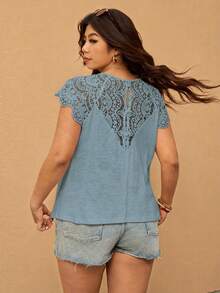 Elaquor Plus Size Women Solid Color Contrast Lace Raglan Short Sleeve Fashion T-Shirt - Baby Blue - View 2