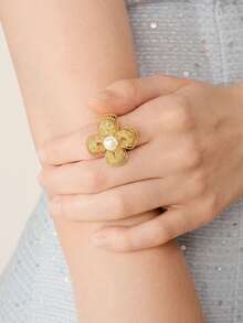 MOTF PREMIUM Anillo de flor hueca con apertura chapado en oro de 18K, nueva joyería de moda para mujer - Amarillo Oro - Ver 1