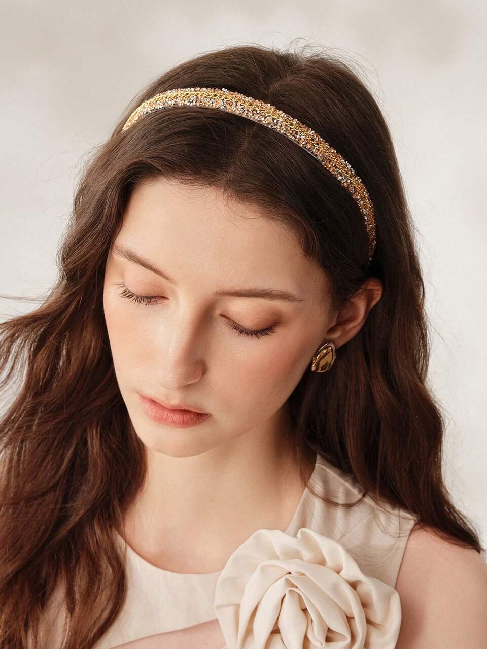 GENTLE ATMOSPHERE LIGHT PINK CRYSTAL HEADBAND, LIGHT LUXURY FULL DIAMOND THIN HEADBAND, CREATING A SENSE OF EXQUISITE EXTRAVAGANCE
